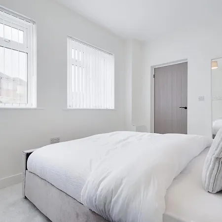 Apartment 1 Castle Lane-2